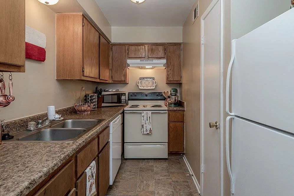 Sonoma Apartment Homes — Photo 4