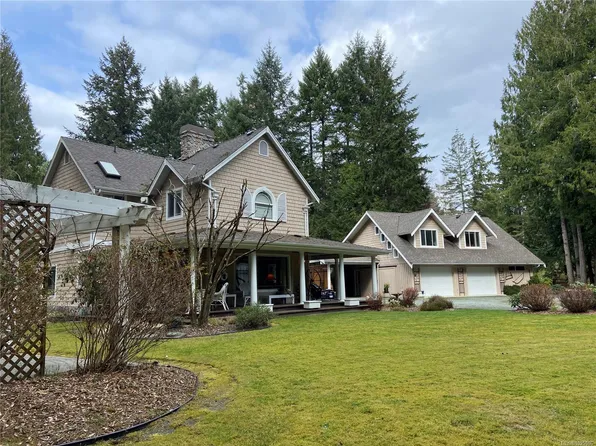 1753 Peerless Rd, Shawnigan Lake, BC V0R 1L6