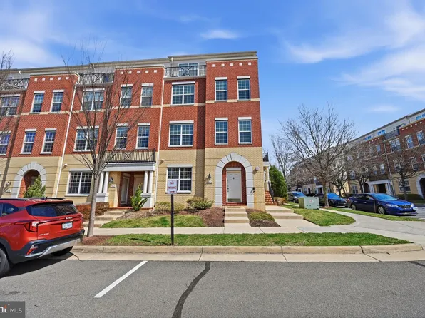 19416 Coppermine Sq, Leesburg, VA 20176