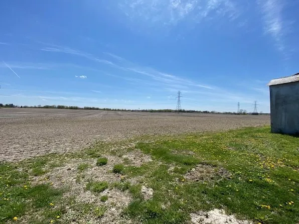 25151 S Klemme Rd, Crete, IL 60417