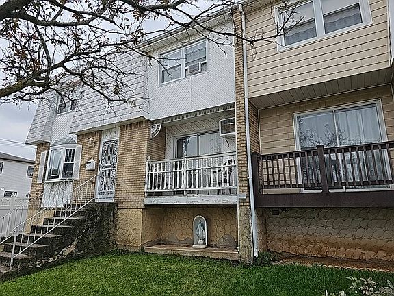 5th image of 295 Finley Ave