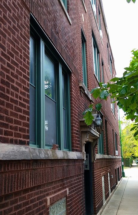 1st image of 1527 W Carmen Ave #3