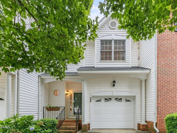 4555 Treerose Way, Raleigh, NC 27606