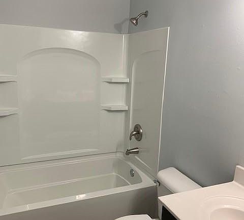 5th image of 207 Mound Ct