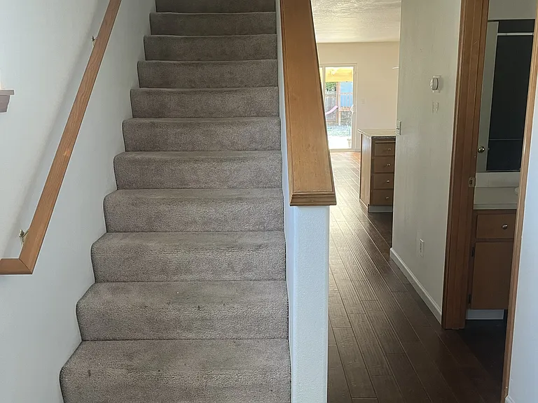 817 NE 72nd Ave — Photo 3