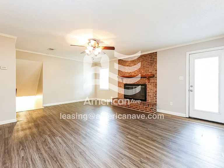 6244_004_living_room_13911615.jpg