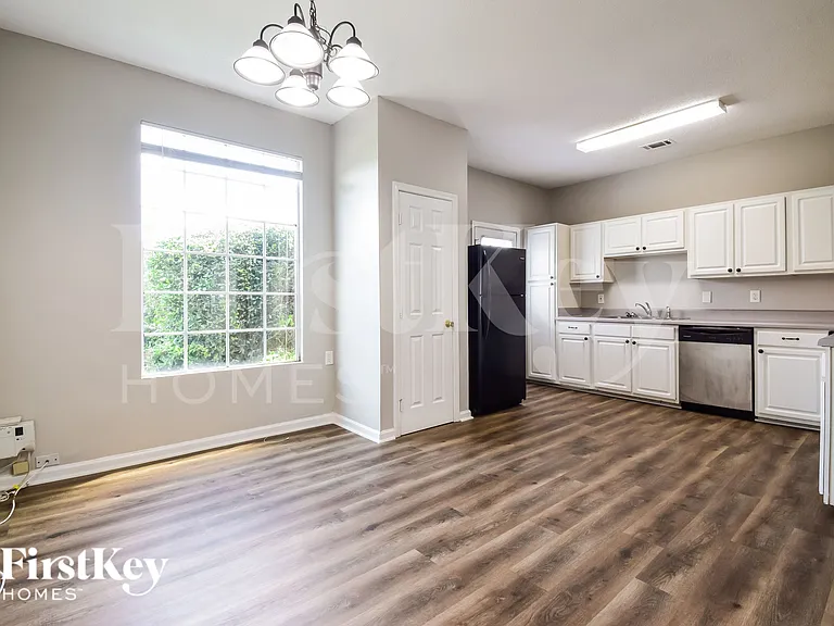2451 Brianna Dr — Photo 4