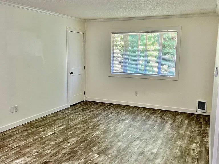 220 E Sunset Way #3 — Photo 9