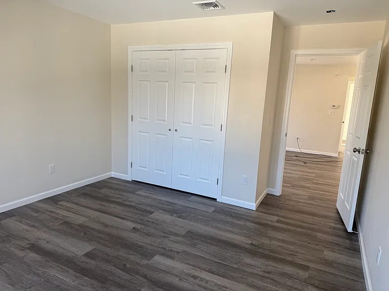 261 Wilson Ave #1 — Photo 11