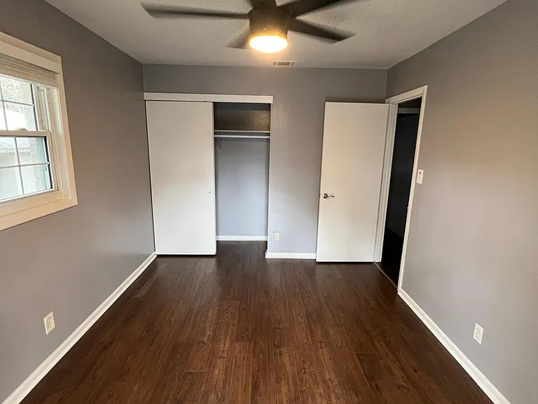 789 Jordan Ln — Photo 6