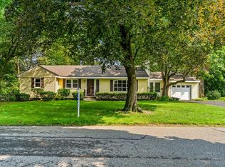 86 Frothingham St, Lowell, MA 01852