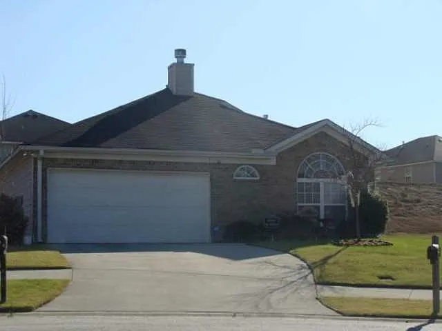 648 Oakland Hills Dr photo 1