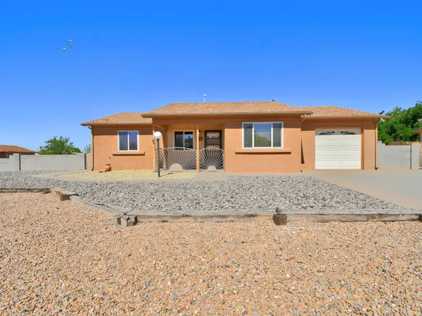 690 Archibeque Ave SE, Rio Rancho, NM 87124