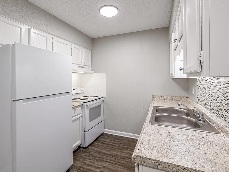Residences at Overlook — Photo 27