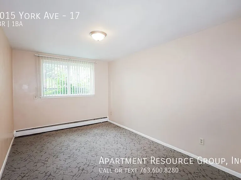 1015 York Ave #17 — Photo 12