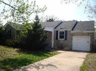 1757 S Kentwood Ave, Springfield, MO 65804