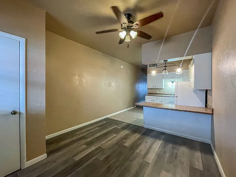 119 W Davis Ave — Photo 5