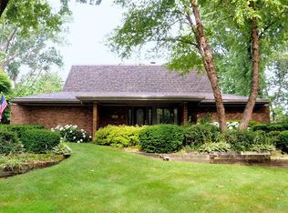 8400 Oakwood Ave, Munster, IN 46321