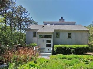 9 Chickawaukee St, Oak Bluffs, MA 02557