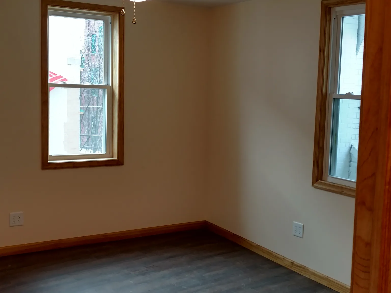 2 bed, $1,100 — Photo 2