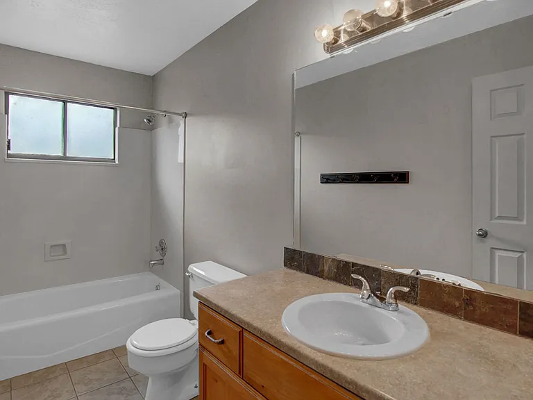 1179 E 2450 N — Photo 9