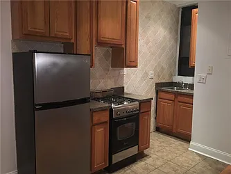 Rented by R New York