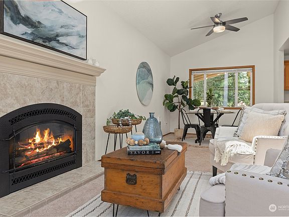 4th image of 12708 126th Avenue Ct E