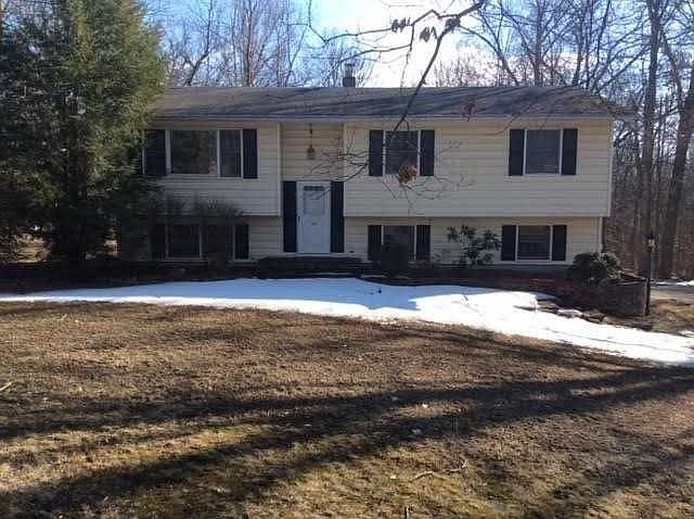1st image of 74 Weyants Ln