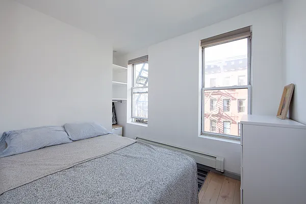 Rented by R New York | media 33