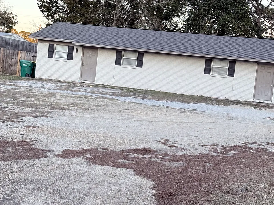 Gravel lot - shared parking