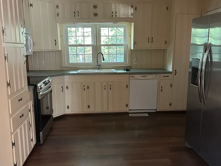 120 Tanglewood Dr — Photo 3