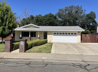 9443 Polhemus Dr, Elk Grove, CA 95624