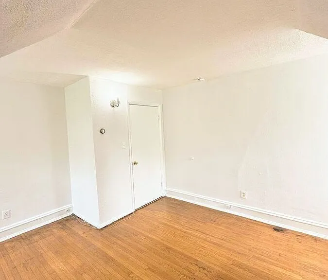 4915 Wynnefield Ave #3B — Photo 6