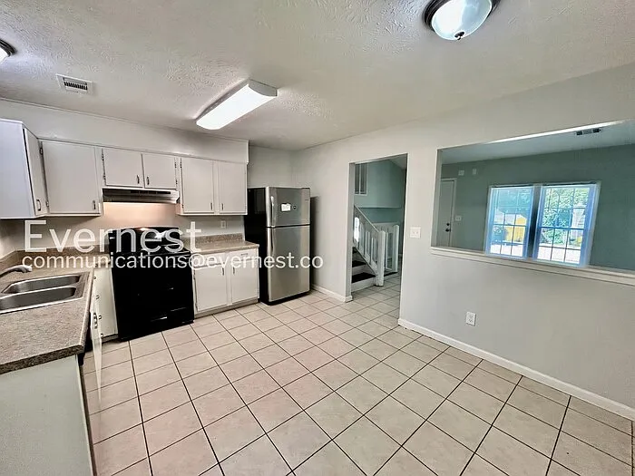 1373 Mill Lake Cir — Photo 7