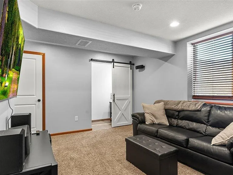1514 Hummingbird Cir — Photo 12