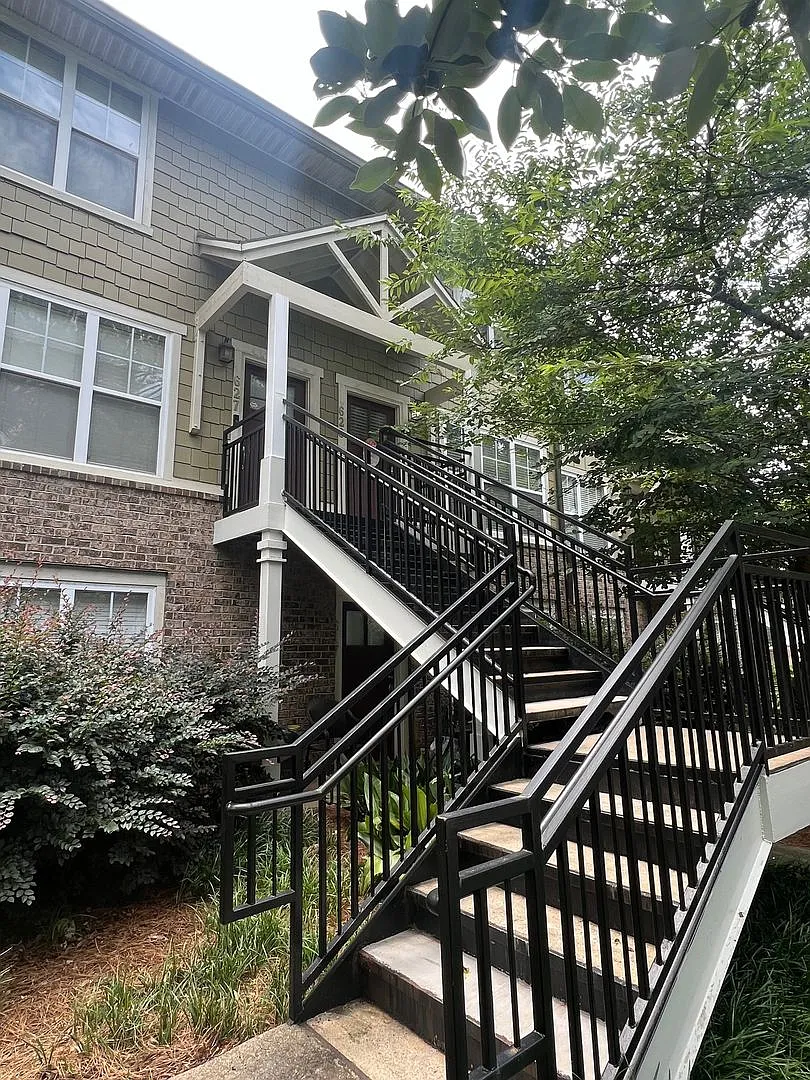 2 bedroom Townhome at the Woodlands! — Photo 2