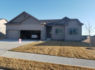 18923 Redwood St, Omaha, NE 68136
