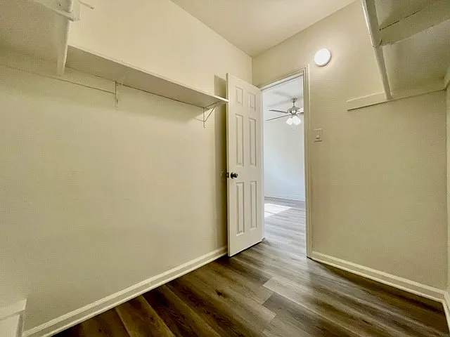 1812 W Crestwood Ln #A5 — Photo 31