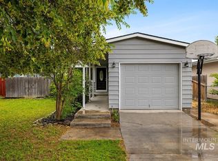 1216 S Locust St, Nampa, ID 83686