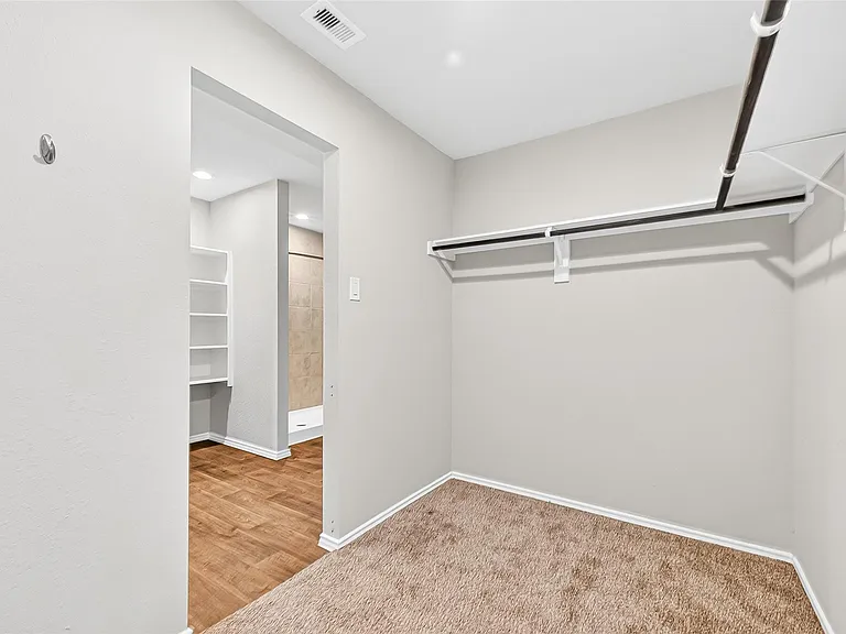 21414 Hartford Hollow Ln — Photo 11