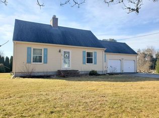 44 Park St, Mattapoisett, MA 02739