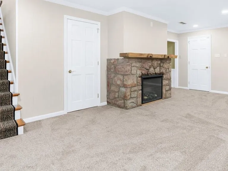 1212 Old Mill Rd — Photo 22