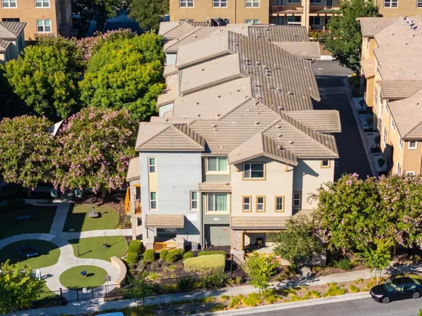 2418 Stearman Ln Unit 8, San Jose, CA 95132