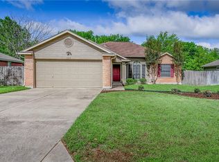 223 Little Lake Rd, Hutto, TX 78634