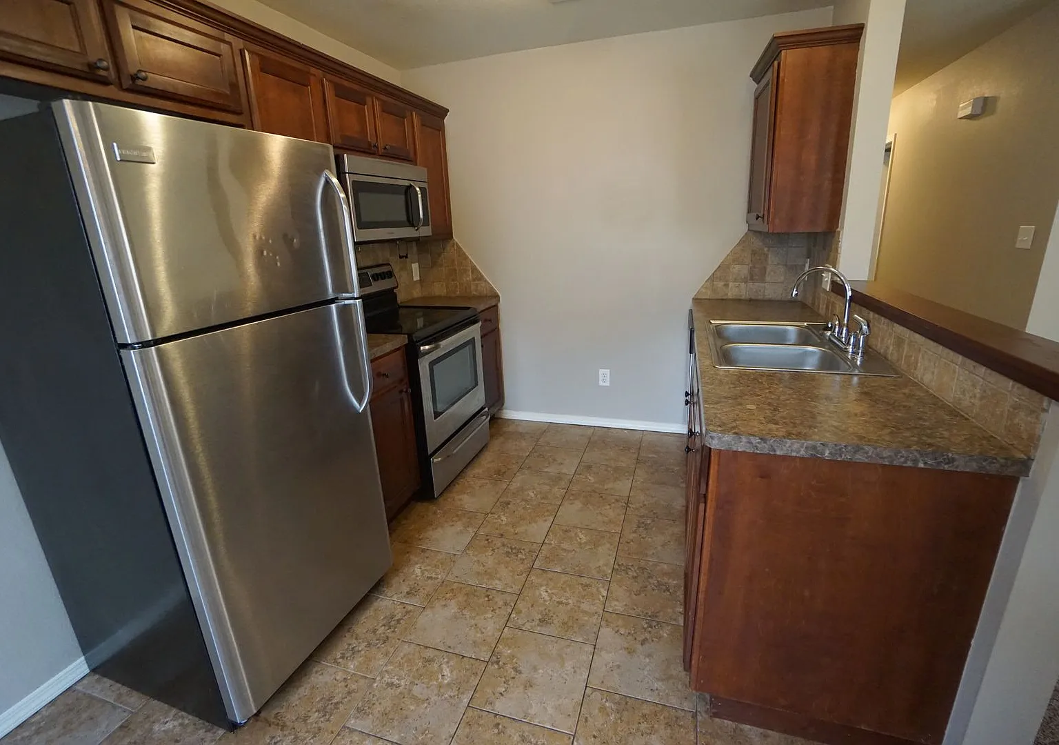 206 S 26th St A-H — Photo 2