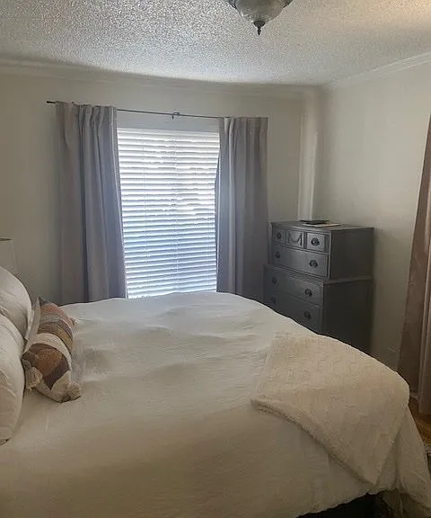 7518 Willoughby Ave — Photo 12