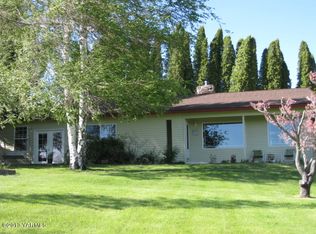 90 Rankin Rd, Selah, WA 98942