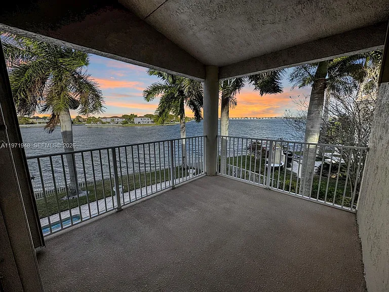 5028 SW 170th Ave — Photo 56
