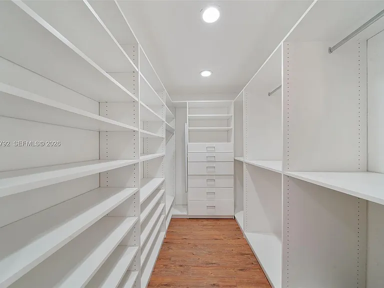 1102 NE 117th St — Photo 14