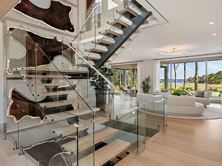 60 Woodland Dr — Photo 12